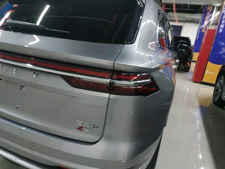 Фото 8 - Geely Monjaro