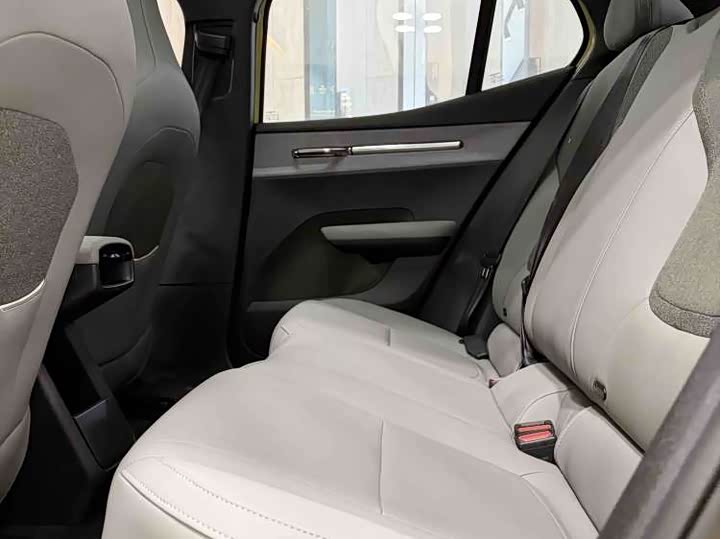 Фото 6 - Volvo EX30