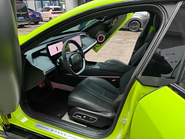 Фото 9 - XPeng P7