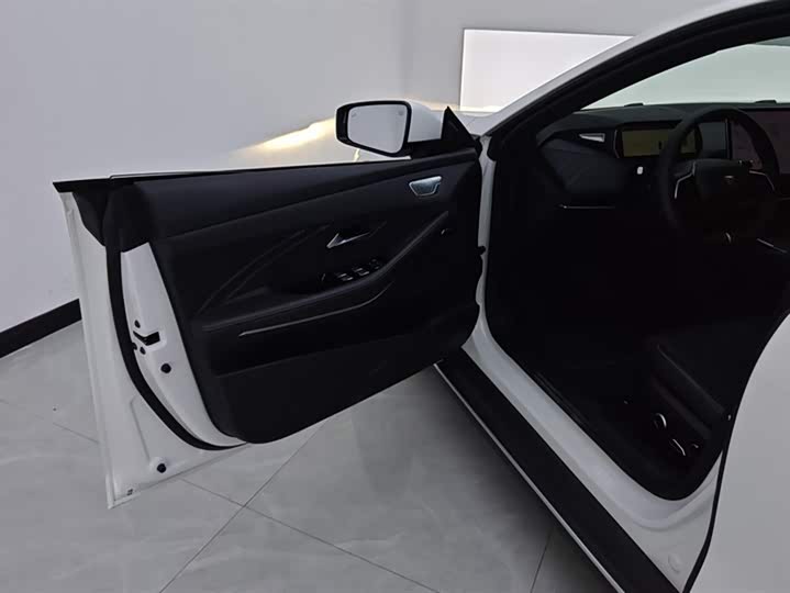 Фото 7 - Changan Deepal SL03