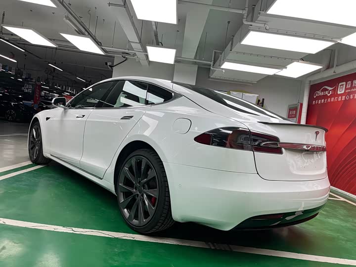 Фото 5 - Tesla Model S