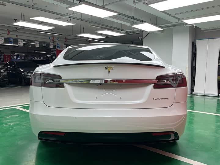 Фото 6 - Tesla Model S