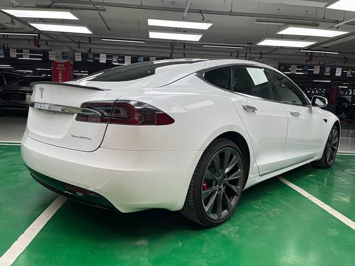 Фото 7 - Tesla Model S