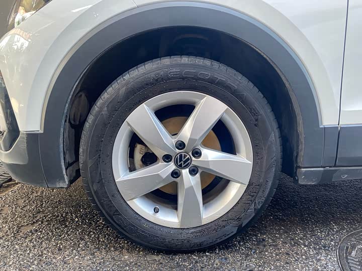 Фото 3 - Volkswagen T-Cross