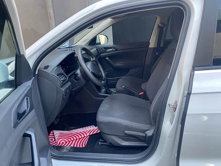 Фото 6 - Volkswagen T-Cross