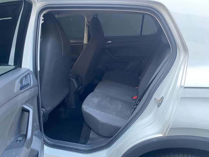 Фото 7 - Volkswagen T-Cross