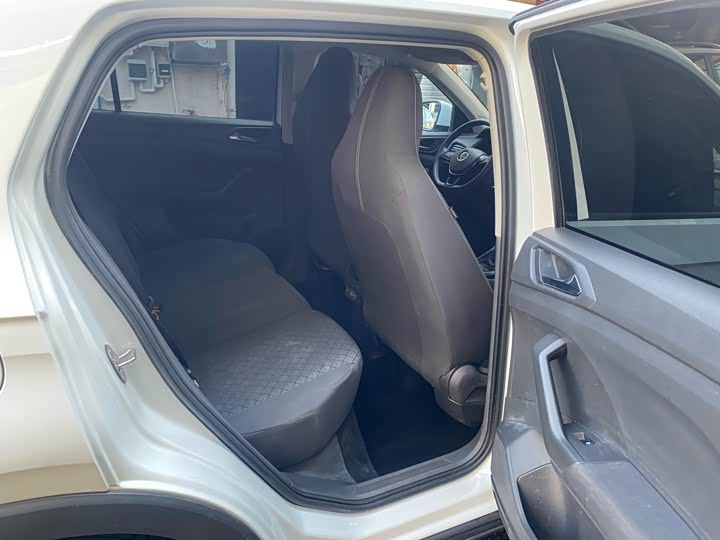 Фото 9 - Volkswagen T-Cross