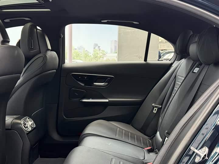 Фото 9 - Mercedes-Benz C-Class