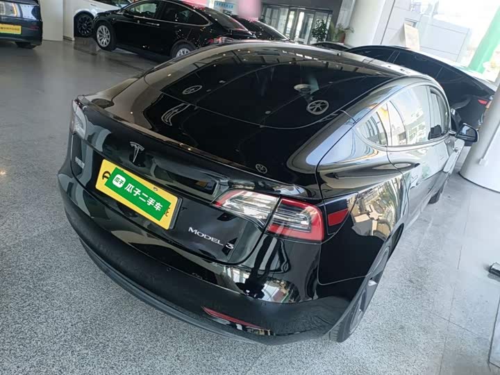 Фото 7 - Tesla Model 3