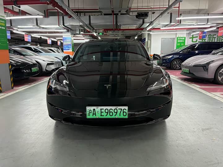 Фото 2 - Tesla Model 3