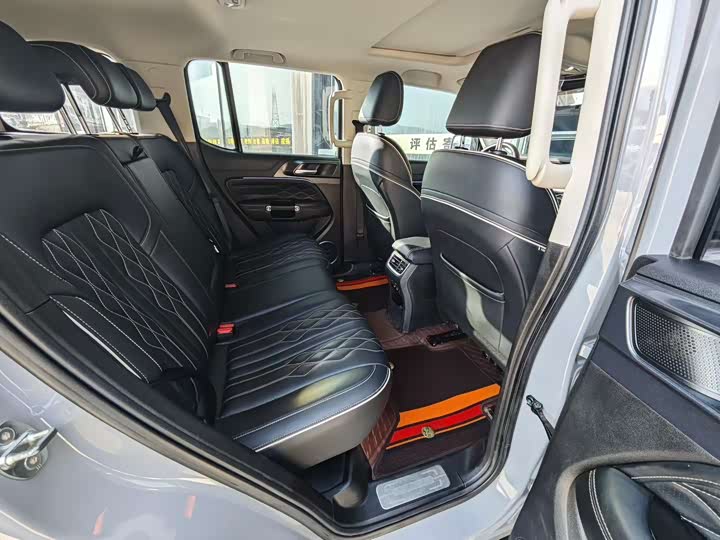 Фото 7 - Tank 300