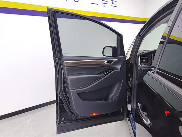 Фото 7 - GAC Trumpchi M8