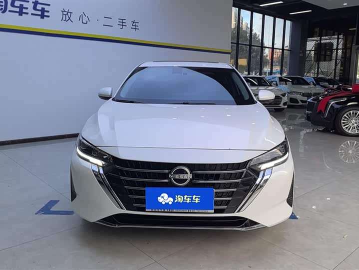 Фото 2 - Nissan Sylphy