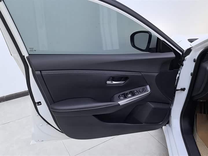 Фото 7 - Nissan Sylphy