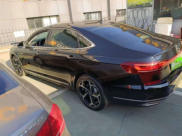 Фото 5 - Volkswagen Passat