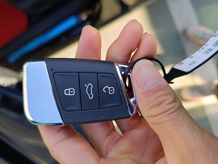 Фото 9 - Volkswagen Passat