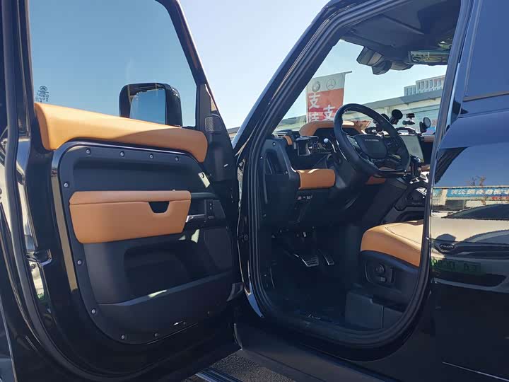 Фото 6 - Land Rover Defender