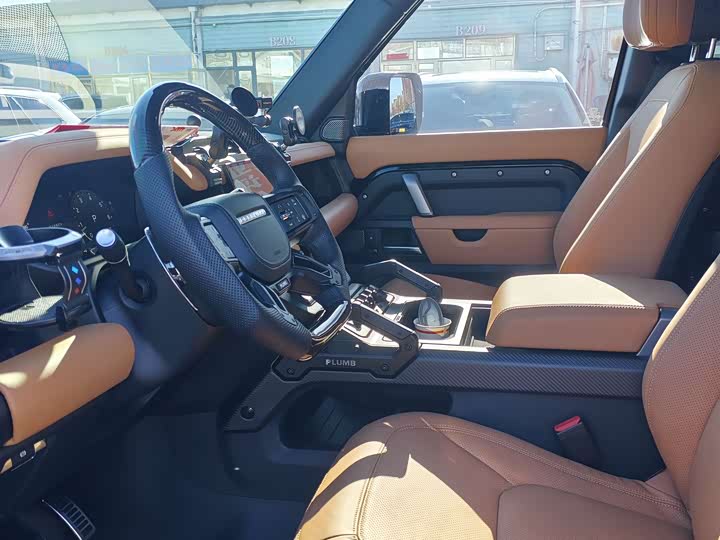 Фото 8 - Land Rover Defender