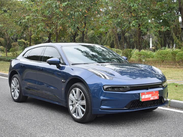 Фото 3 - Zeekr 001