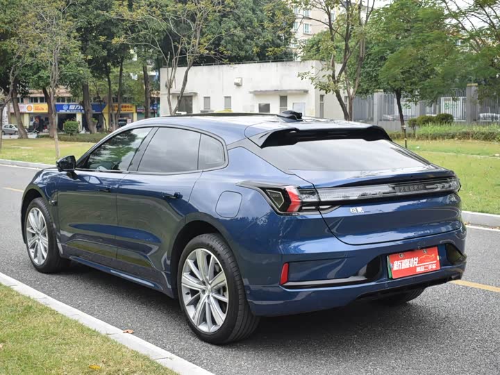 Фото 4 - Zeekr 001