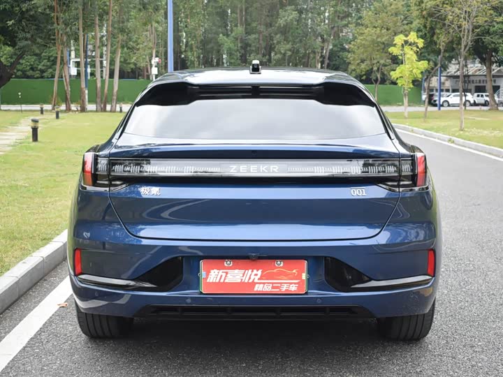 Фото 5 - Zeekr 001