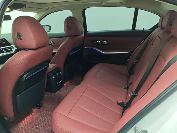 Фото 8 - BMW 3 Series