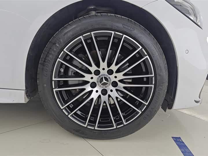 Фото 6 - Mercedes-Benz C-Class