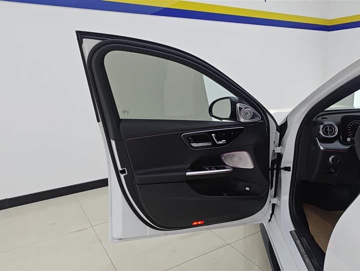 Фото 7 - Mercedes-Benz C-Class