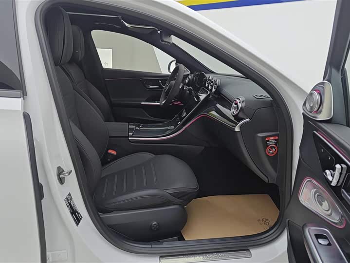 Фото 8 - Mercedes-Benz C-Class