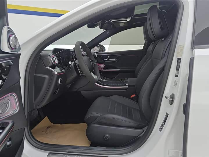 Фото 9 - Mercedes-Benz C-Class