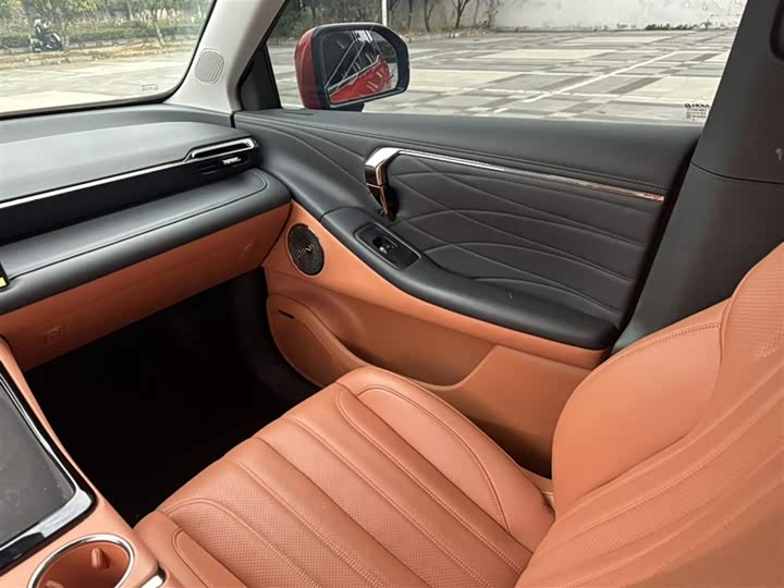 Фото 6 - GAC Aion V