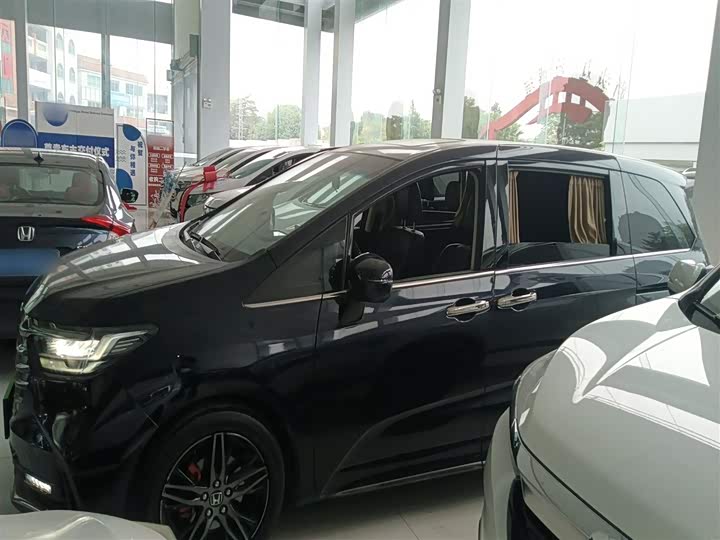 Фото 5 - Honda Odyssey