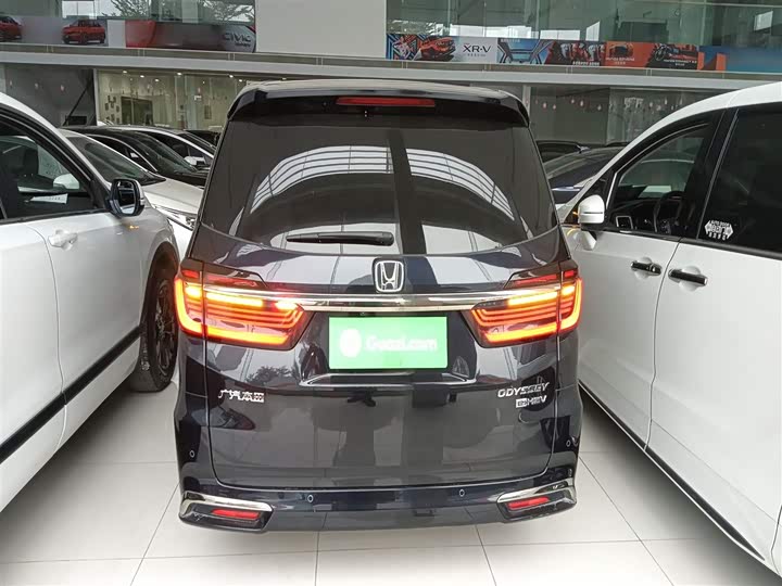 Фото 6 - Honda Odyssey