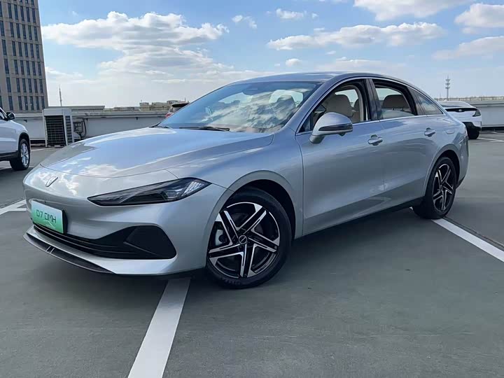 Фото 1 - Roewe D7