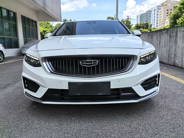 Фото 2 - Geely Preface