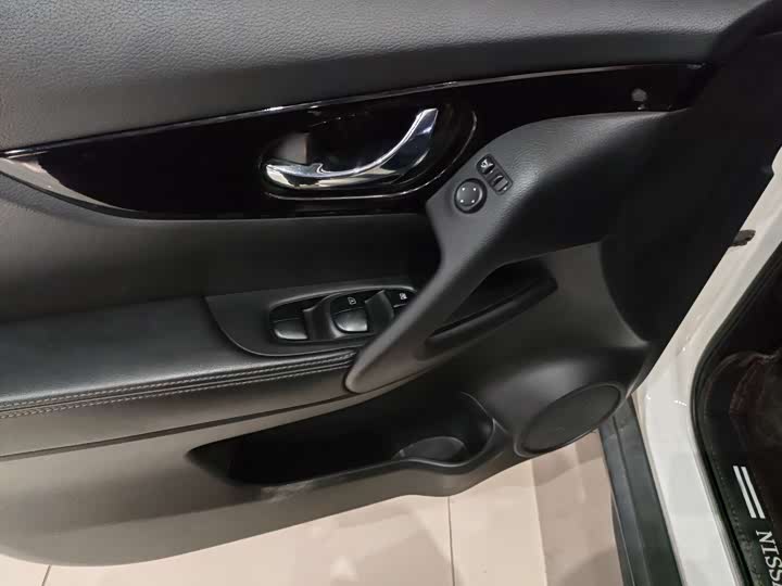 Фото 4 - Nissan X-Trail