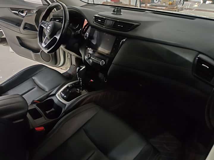 Фото 5 - Nissan X-Trail