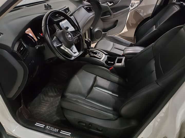 Фото 6 - Nissan X-Trail