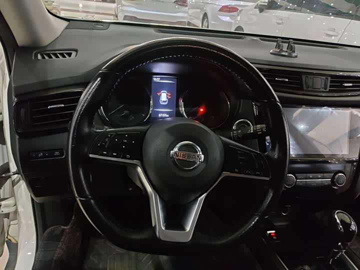 Фото 7 - Nissan X-Trail