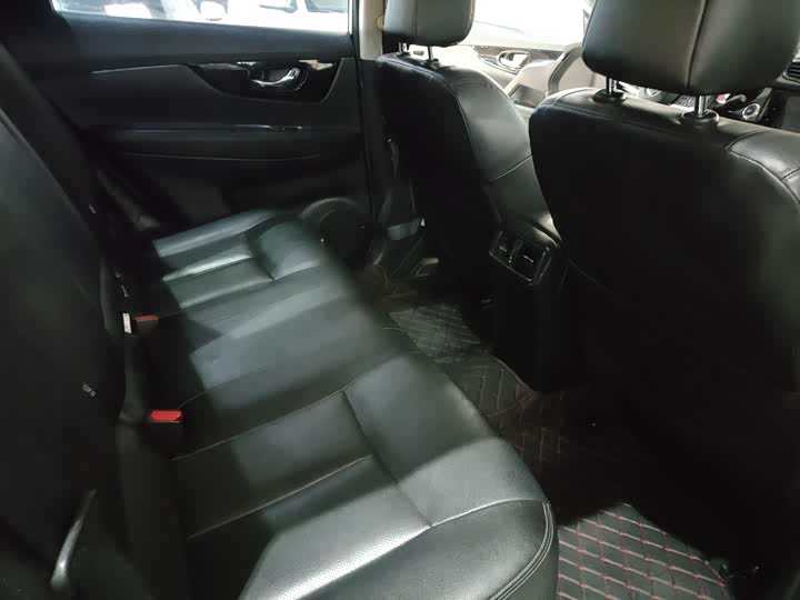 Фото 9 - Nissan X-Trail