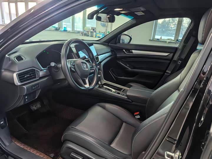 Фото 7 - Honda Inspire