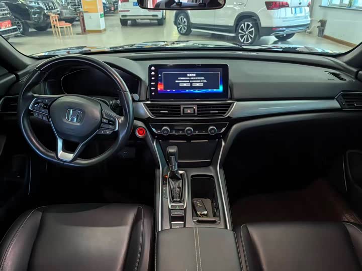 Фото 9 - Honda Inspire