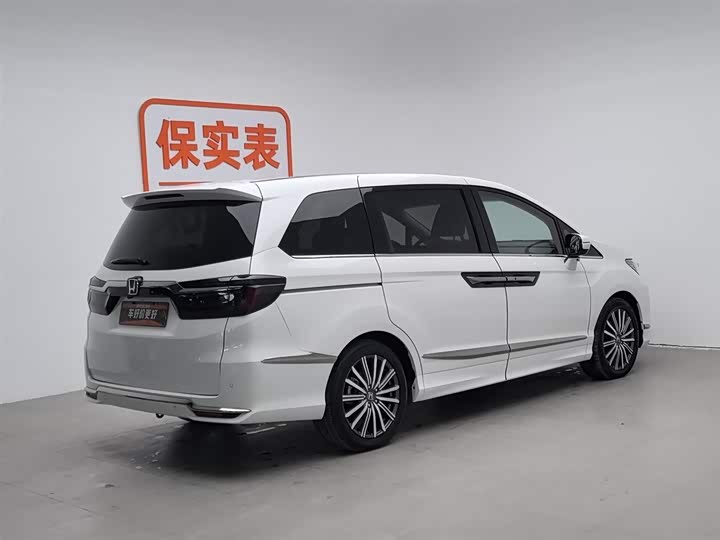 Фото 2 - Honda Elysion