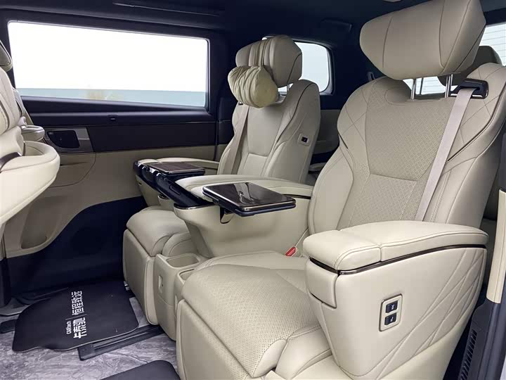 Фото 7 - Toyota Vellfire