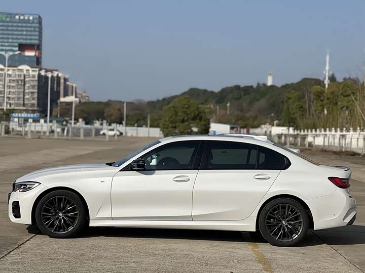 Фото 9 - BMW 3 Series