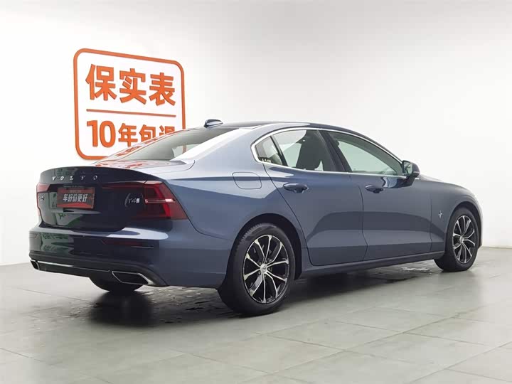 Фото 2 - Volvo S60