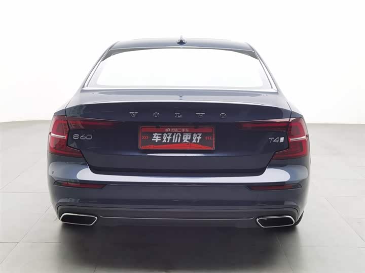 Фото 4 - Volvo S60