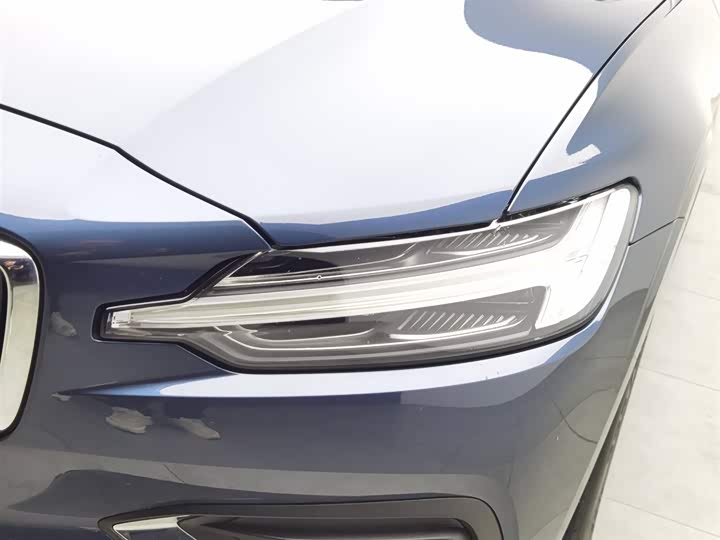 Фото 7 - Volvo S60