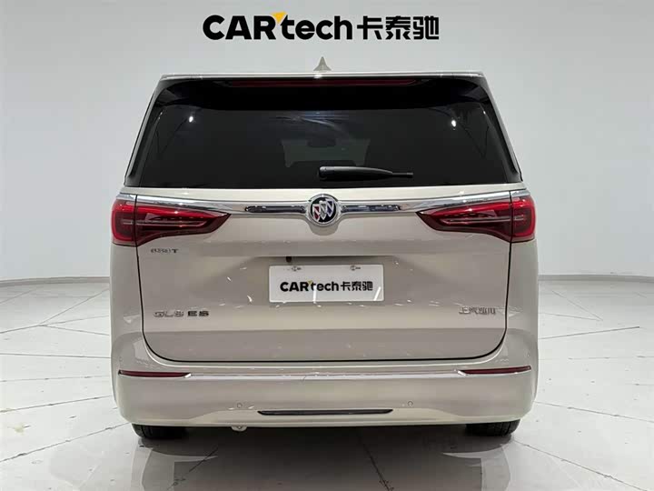 Фото 9 - Buick GL8 ES