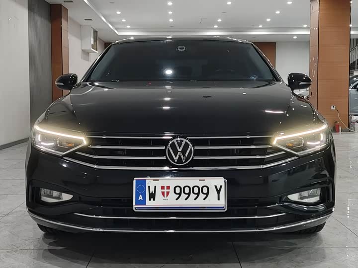 Фото 2 - Volkswagen Magotan